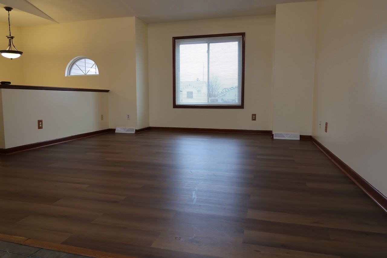 4664 Crosswinds Dr Se #1 - Photo 2 of 10