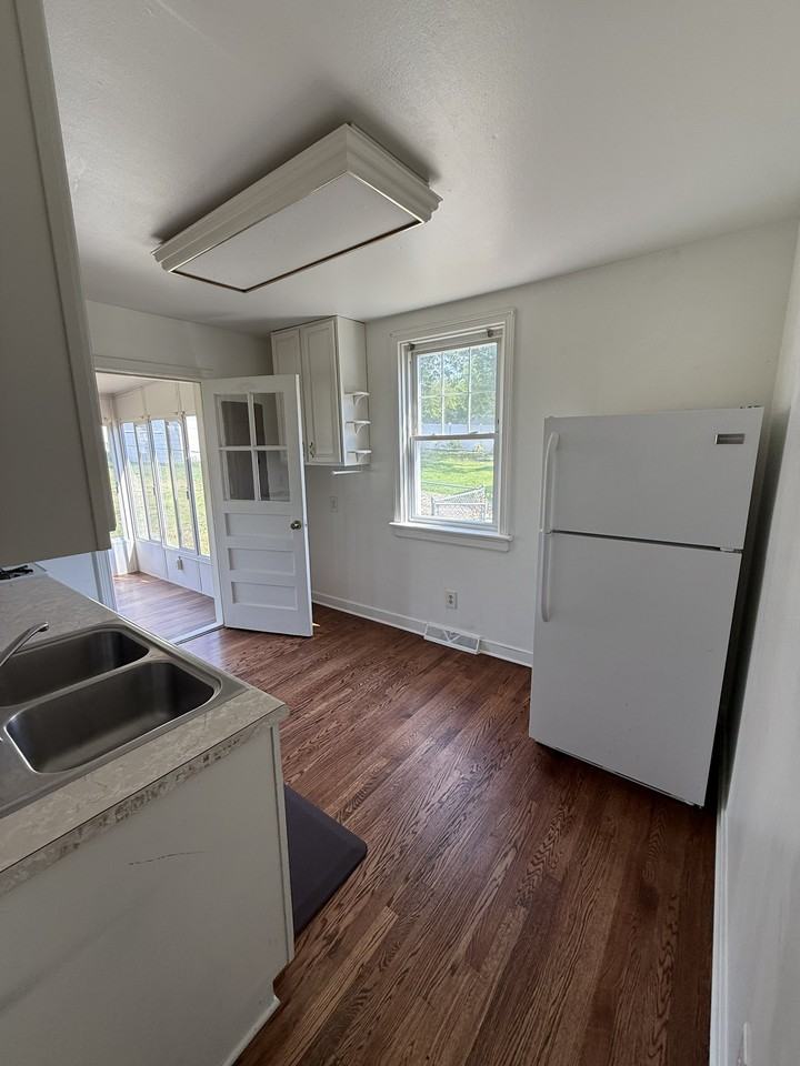 1659 Rockwood Rd #1 - Photo 2 of 11