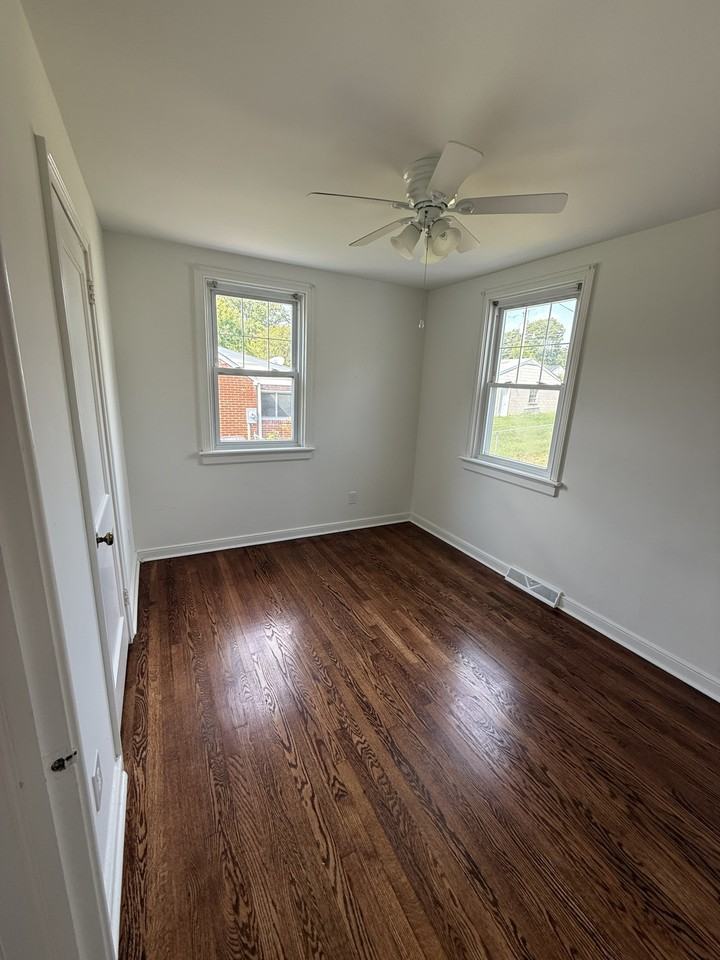 1659 Rockwood Rd #1 - Photo 7 of 11
