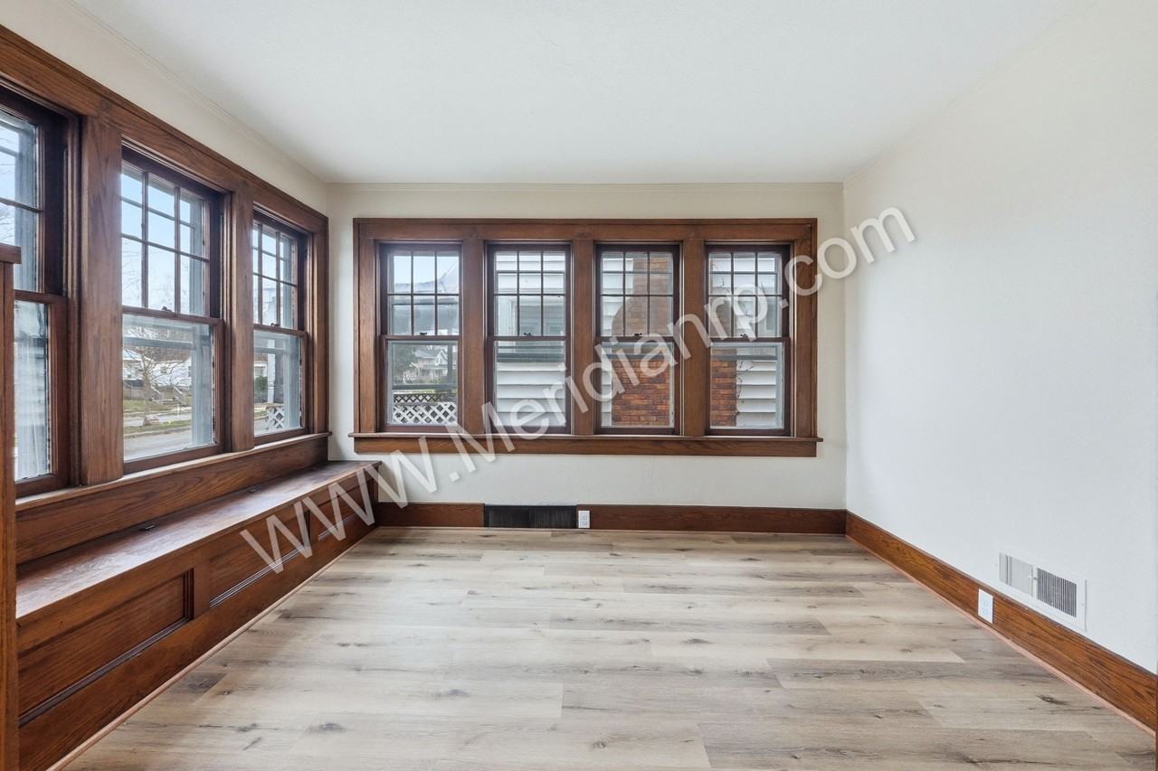 931 Woodview Blvd #1 - Photo 7 of 11