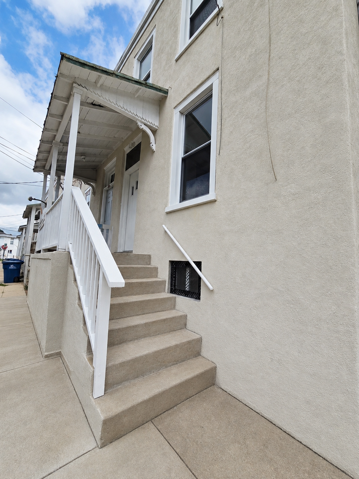 419 Chase St #2 - Photo 2 of 13