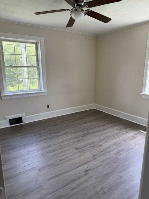 185 Becks Church Rd #B - Photo 6 of 8