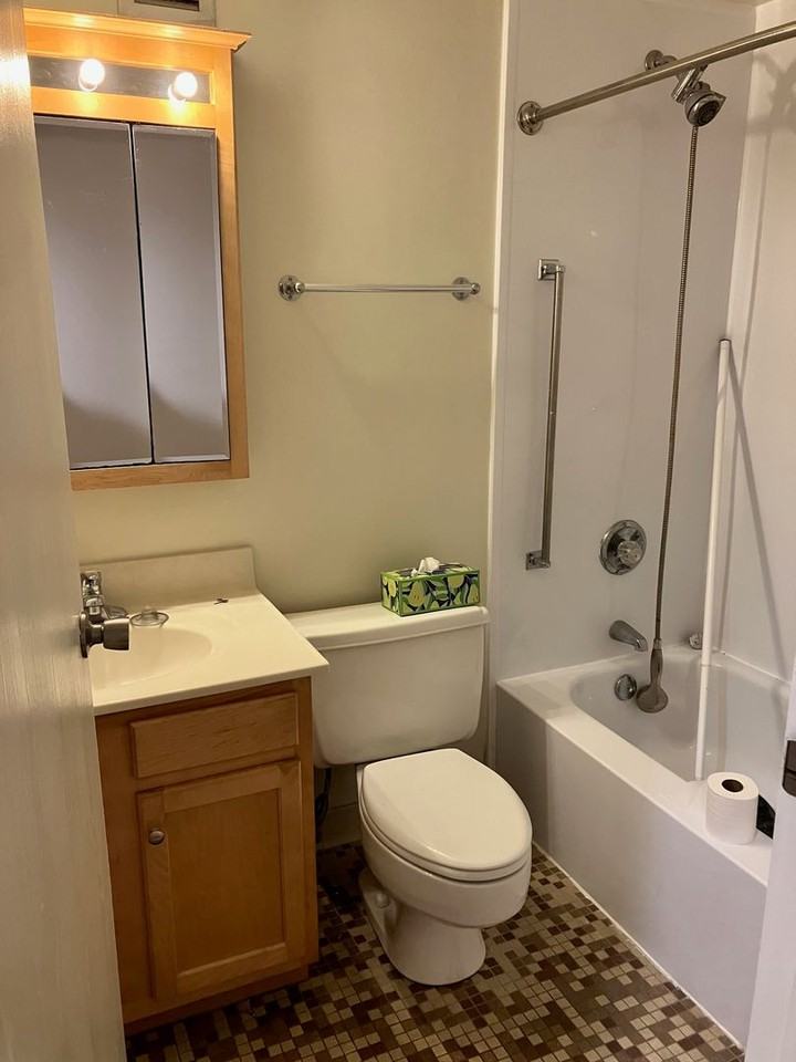 G Properties at Park Place, LLC - Photo 7 of 21