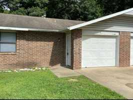 featured image of 221 Brooke Lynn Dr #C