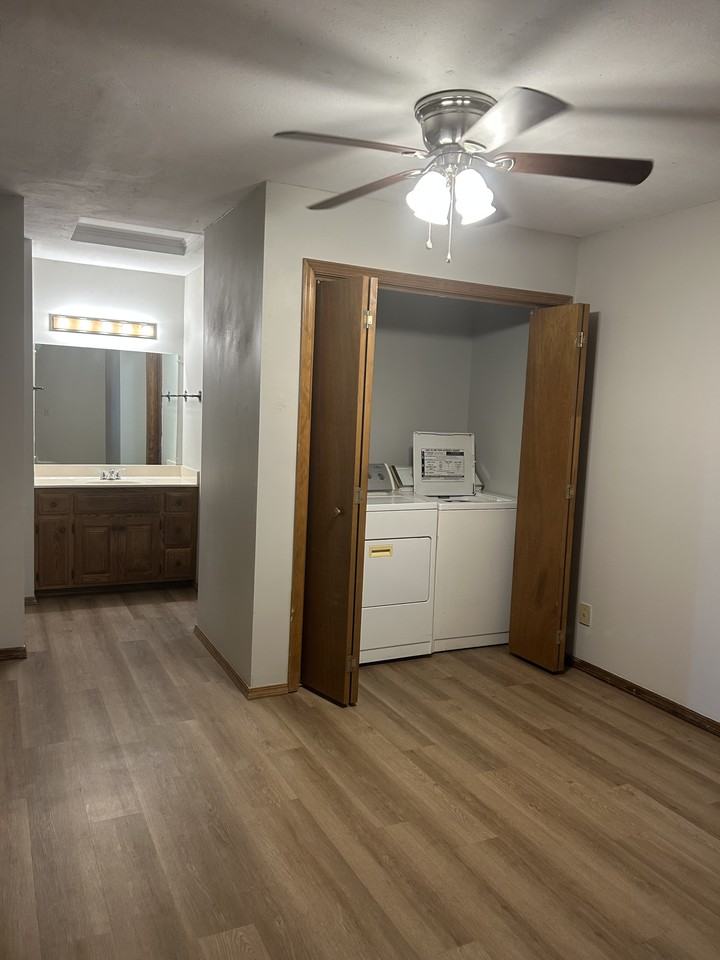 13831 Turnberry Ln #124 - Photo 6 of 7