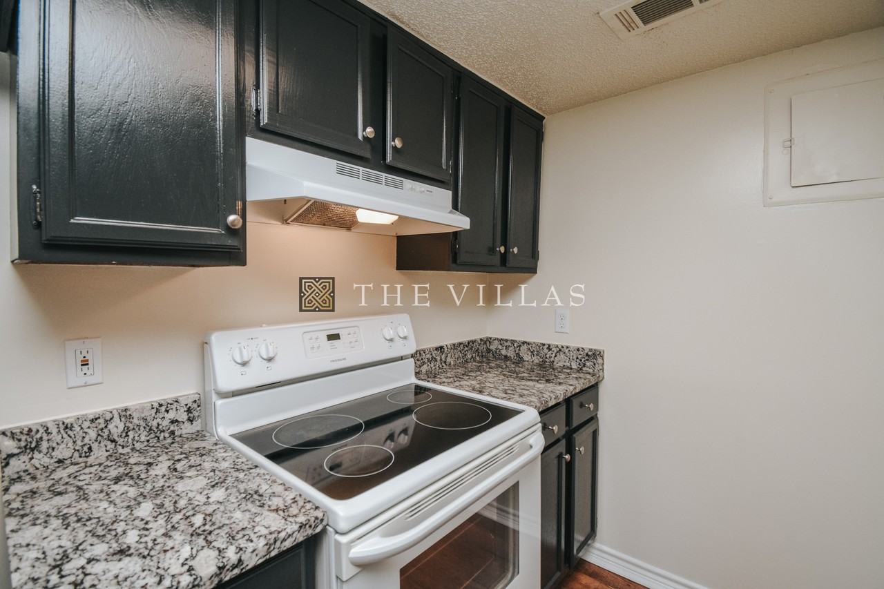 324 Costa Del Oro St - Photo 5 of 15