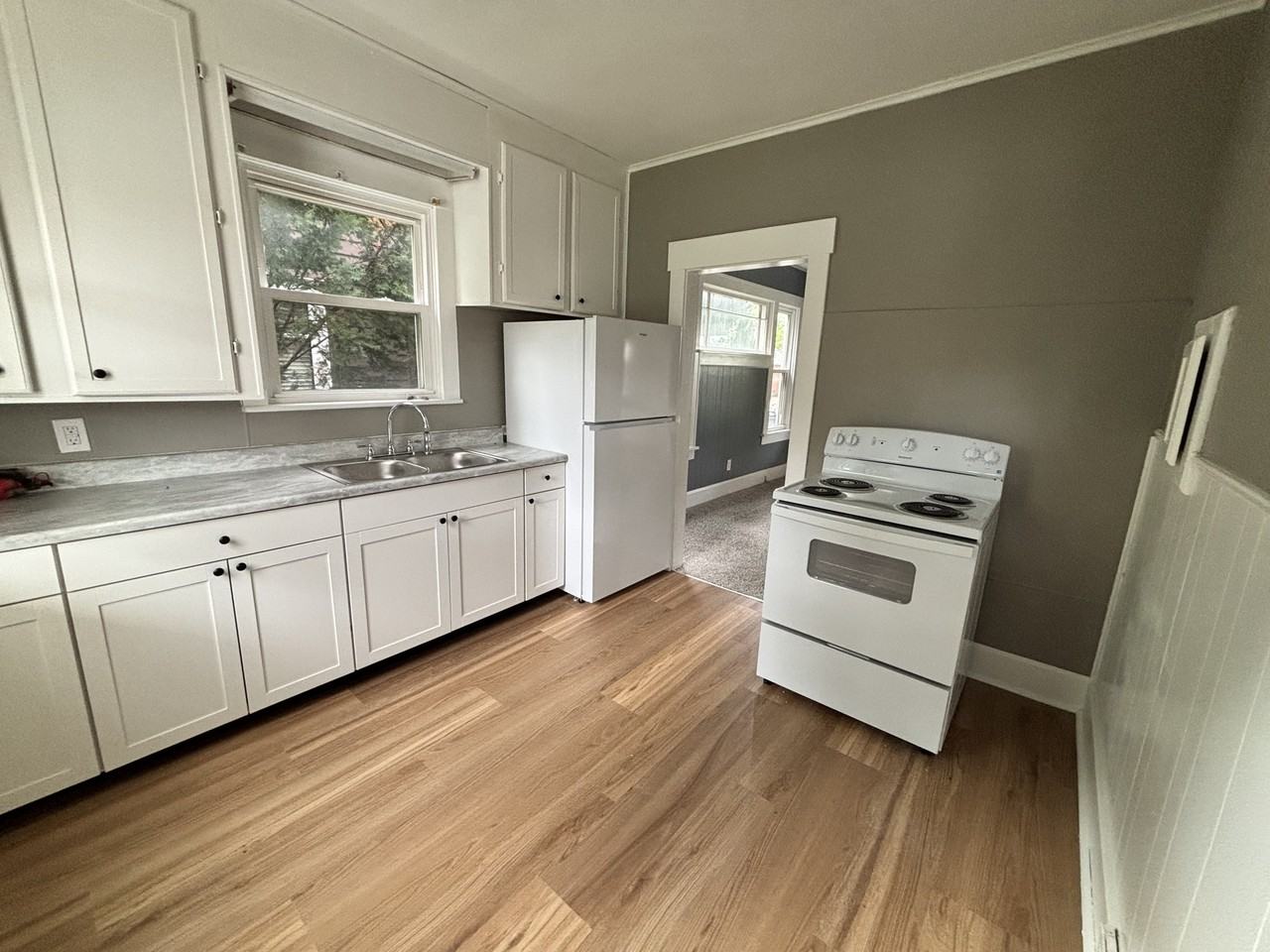 330 Columbus Ave Nw #1 - Photo 7 of 10
