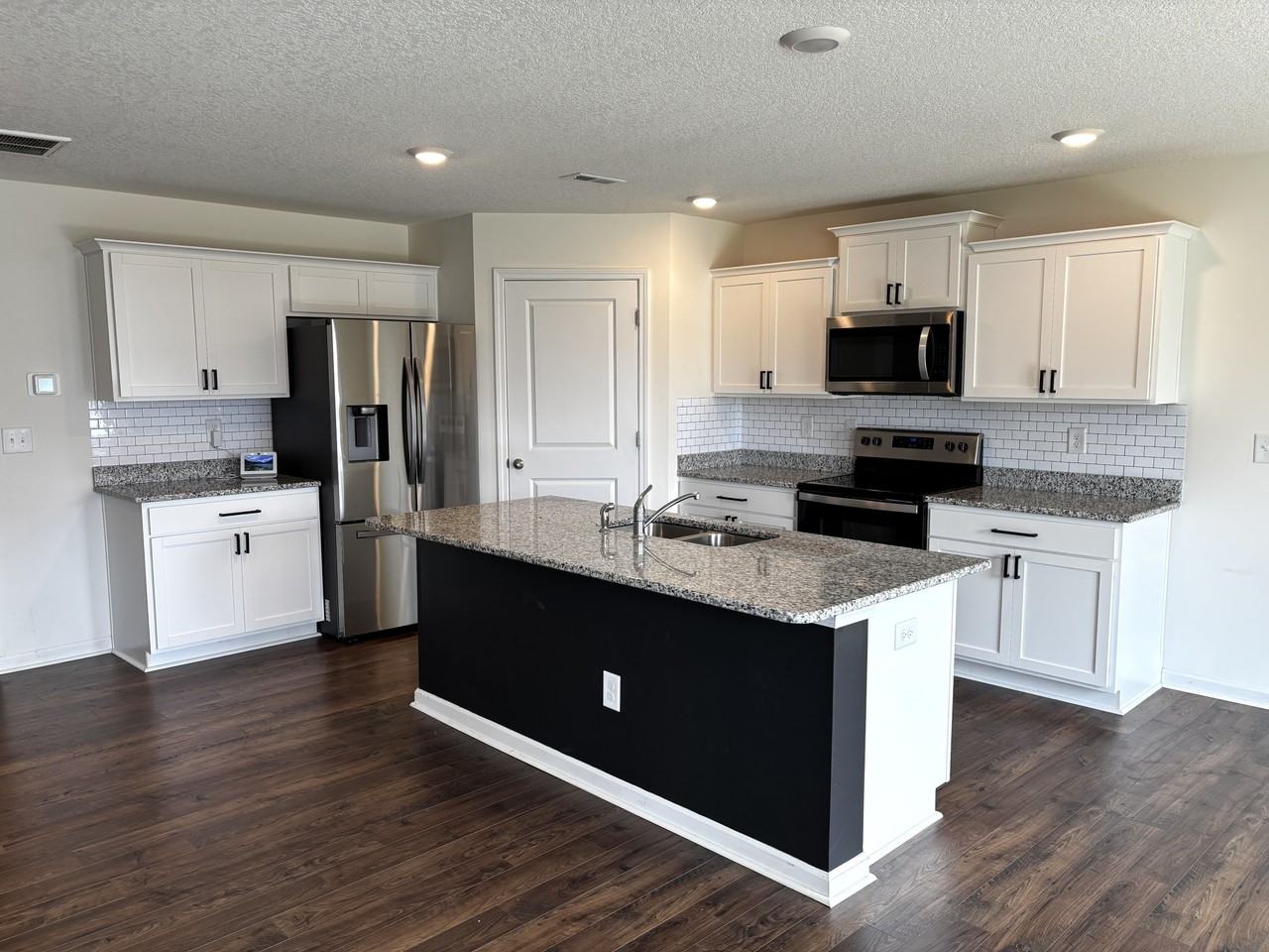 7523 Game Bird St #1 - Photo 4 of 34