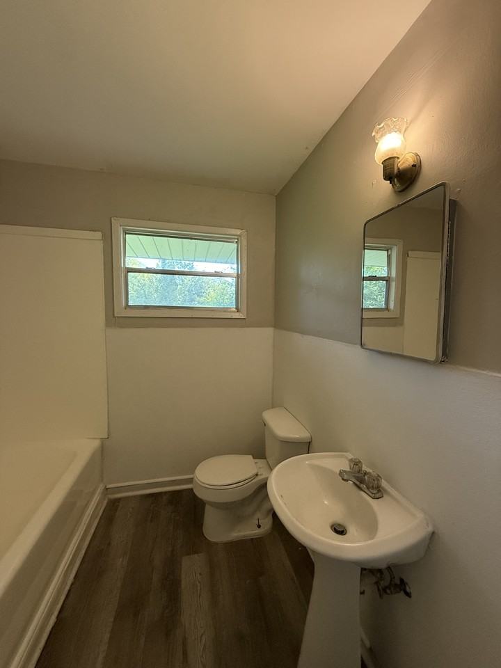 2724 Lee Ave Sw #1 - Photo 6 of 8