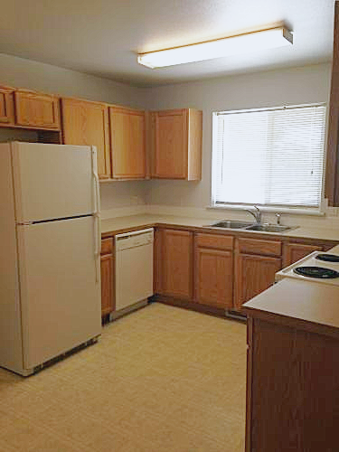 1162 Nw Dogwood Cir #1 - Photo 2 of 29