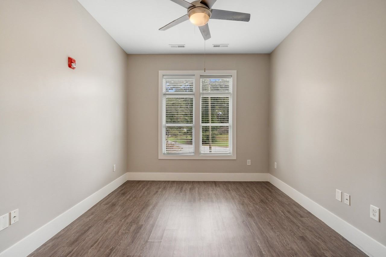 203 - Photo 2 of 17