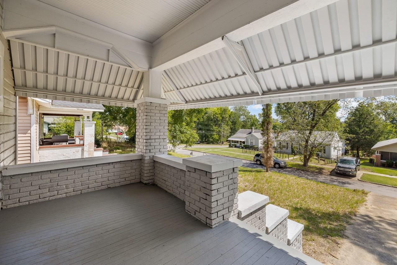 1520 34th Ave N #1 - Photo 4 of 15