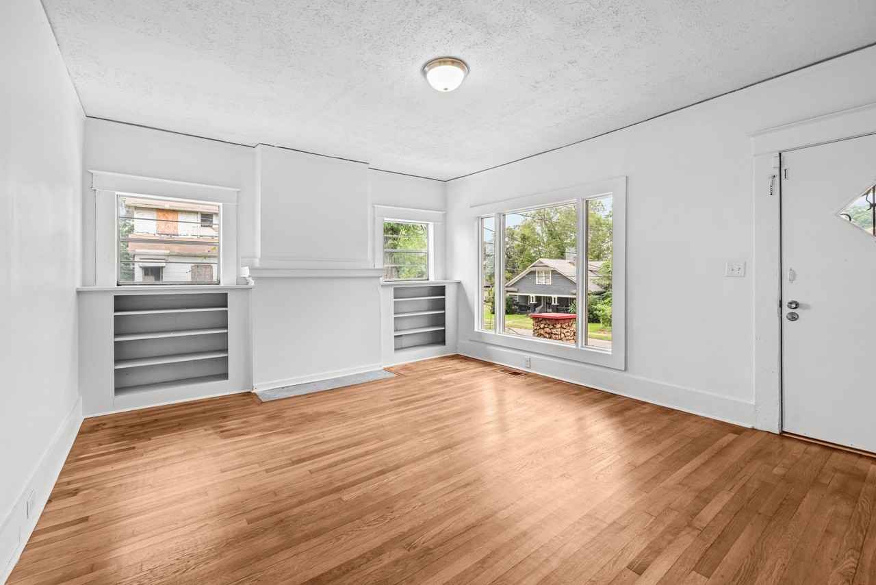 2320 Court R #1 - Photo 7 of 20