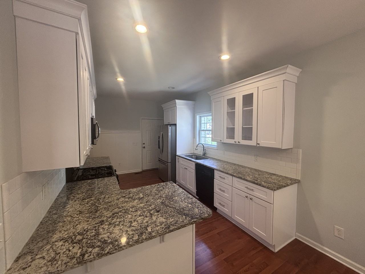 100 Kingswood Cir #1 - Photo 4 of 18