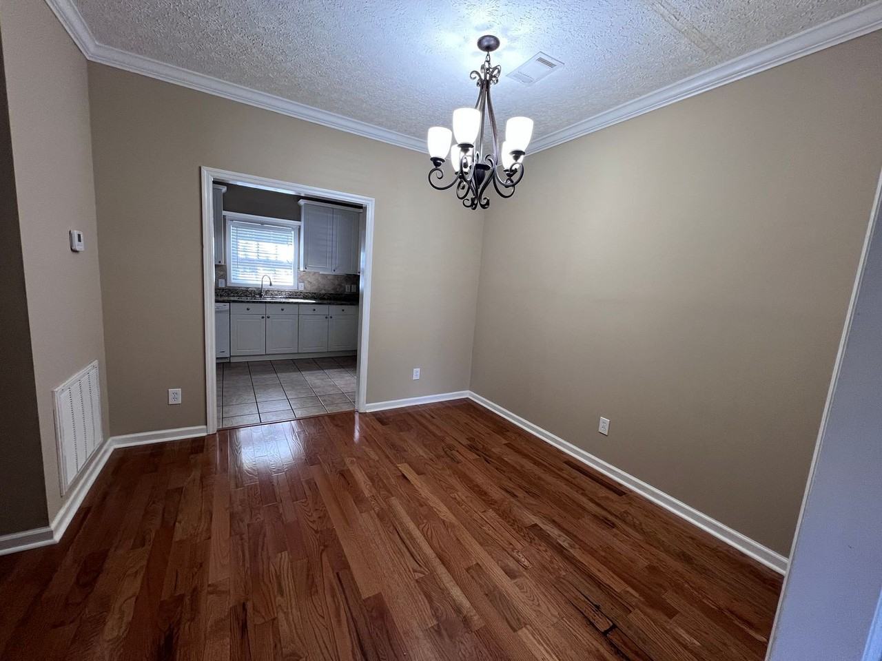 1293 N Dean Rd - Photo 4 of 27