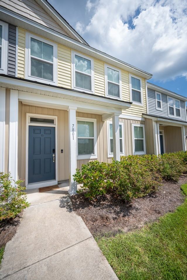 7801 Montview Rd #1 - Photo 4 of 32
