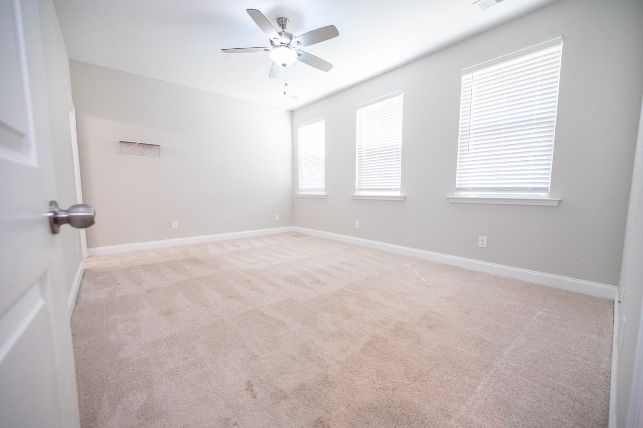 7801 Montview Rd #1 - Photo 6 of 32