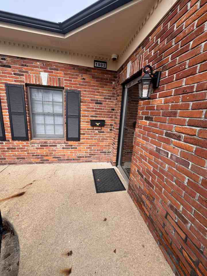1003 Hauck Dr #1 - Photo 2 of 16