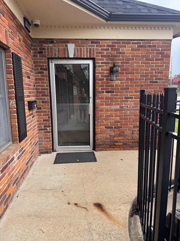 1003 Hauck Dr #1 - Photo 3 of 16