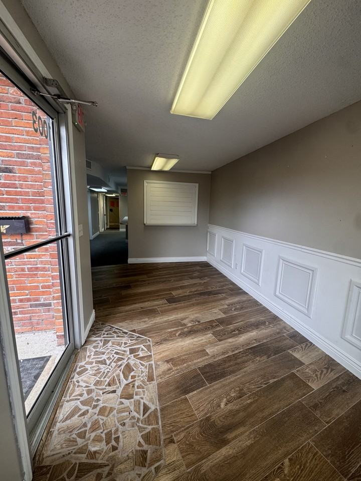1003 Hauck Dr #1 - Photo 4 of 16