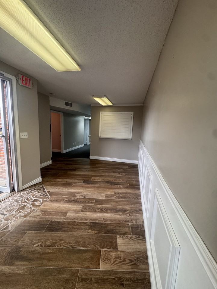 1003 Hauck Dr #1 - Photo 6 of 16