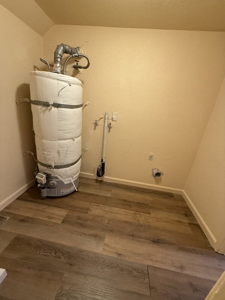 8550 Acapulco Way #2 - Photo 4 of 10