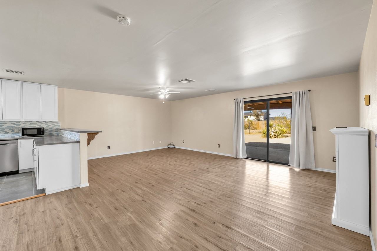 7121 Quail Spring Ave #1 - Photo 3 of 29