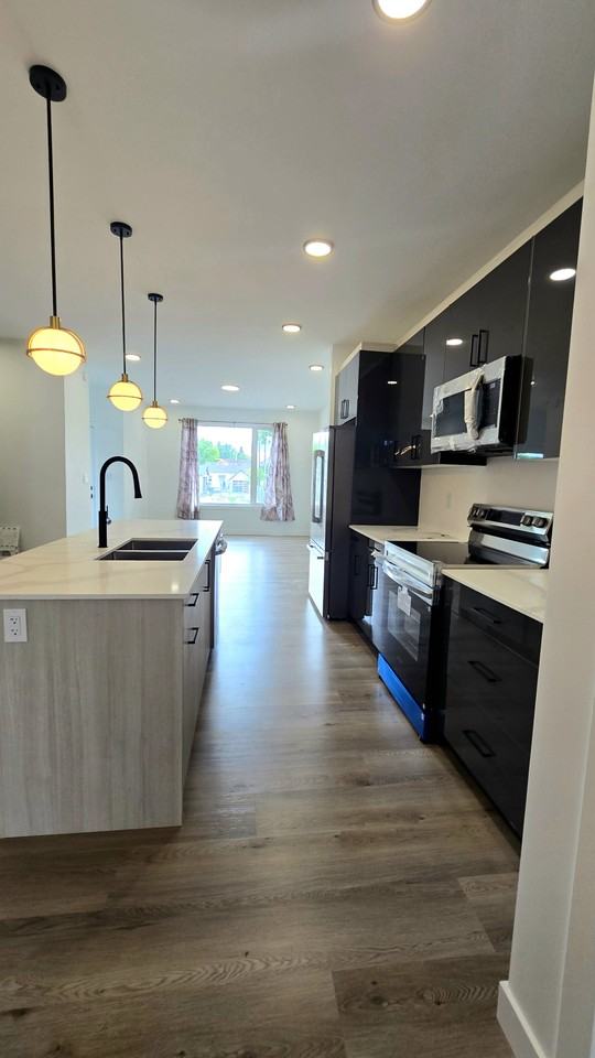 257 Ferry Road - Photo 3 of 20