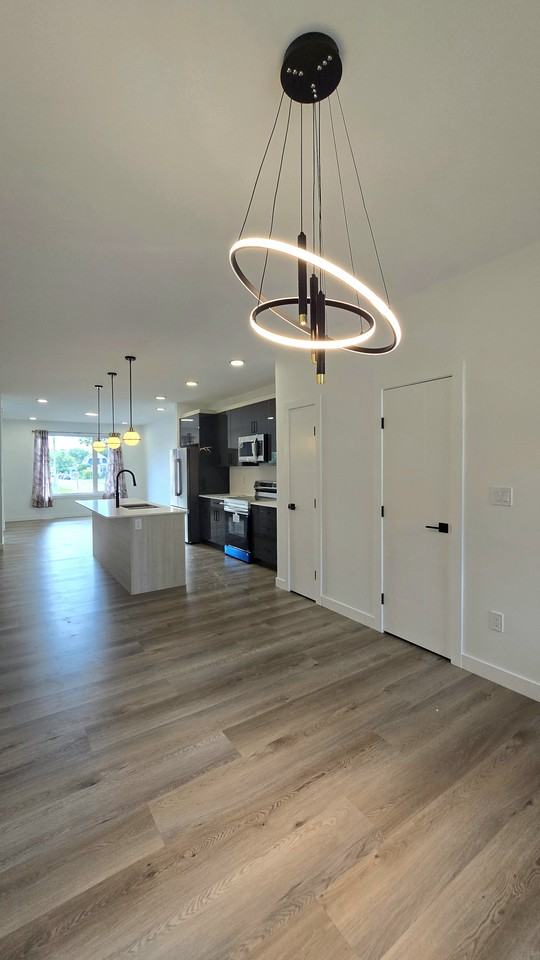 257 Ferry Road - Photo 4 of 20