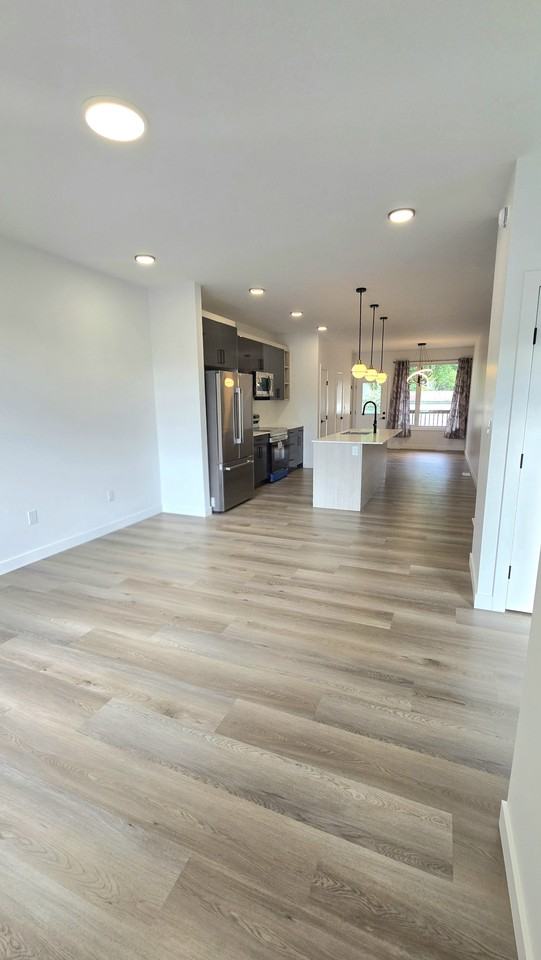 257 Ferry Road - Photo 6 of 20