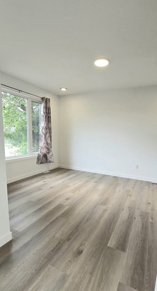 257 Ferry Road - Photo 7 of 20