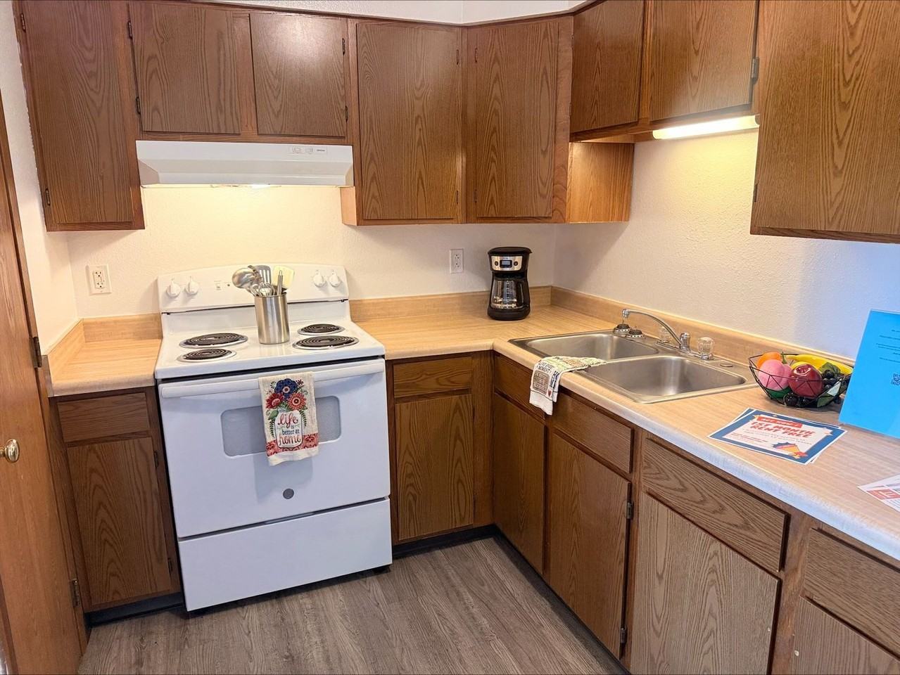 East Park Village Apartments - Photo 6 of 34