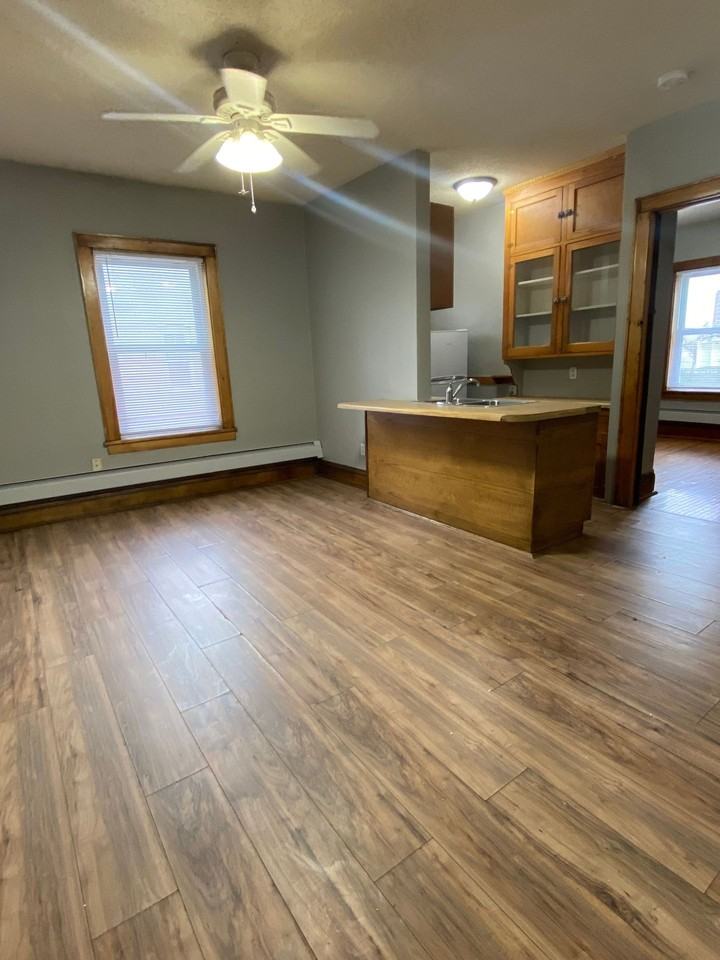 Life House - Photo 5 of 8
