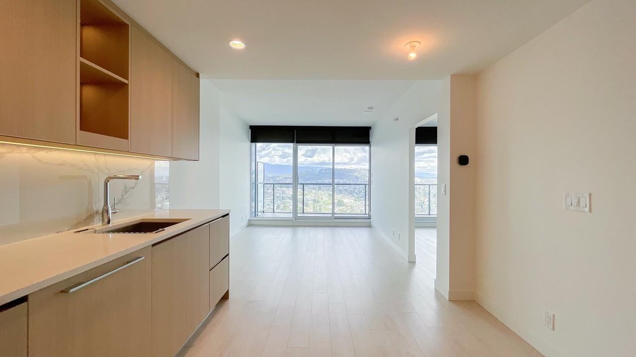 4880 Lougheed Highway - Photo 4 of 25