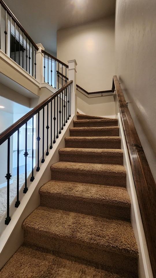 576 N 220 E - Photo 7 of 21