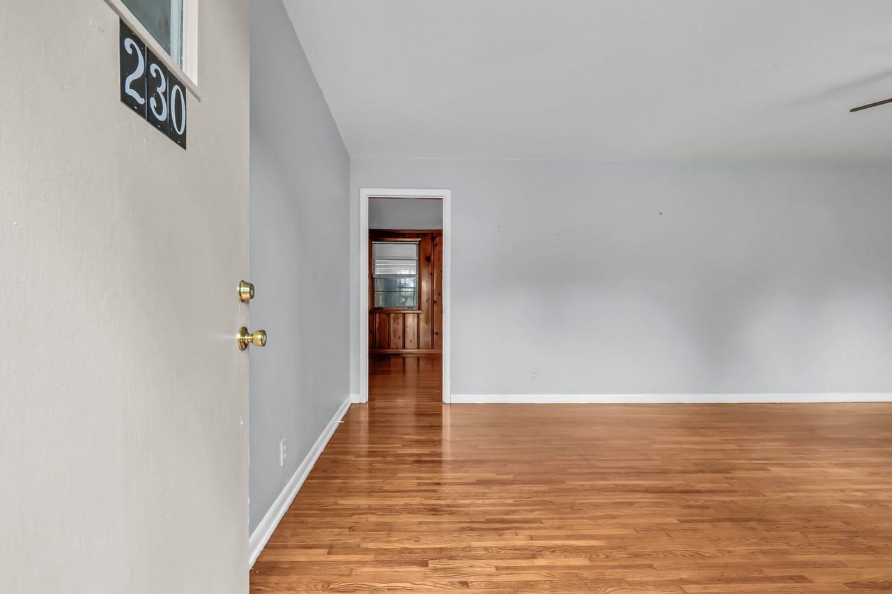 230 Downer Dr - Photo 5 of 29