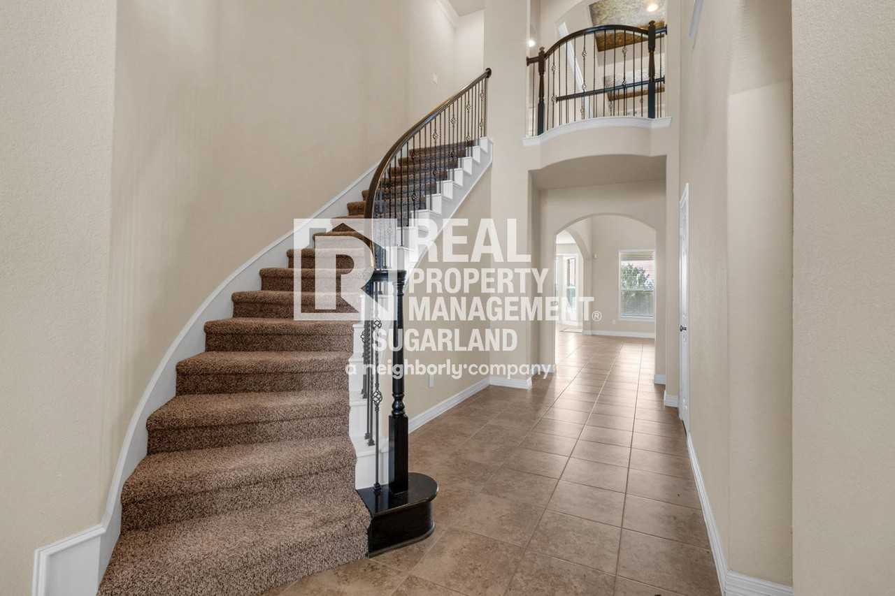 18607 Pelham Grove Ln - Photo 6 of 50