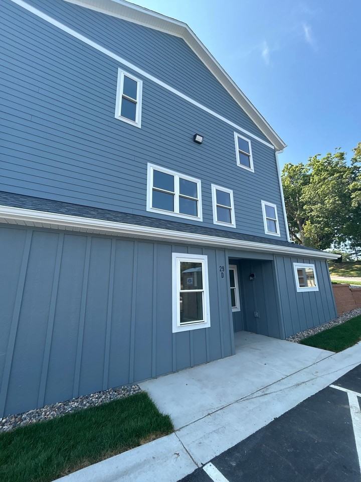 Ridgeview Heights - Photo 2 of 9