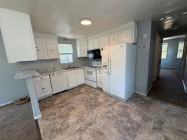 featured image of 711 Birch Ln