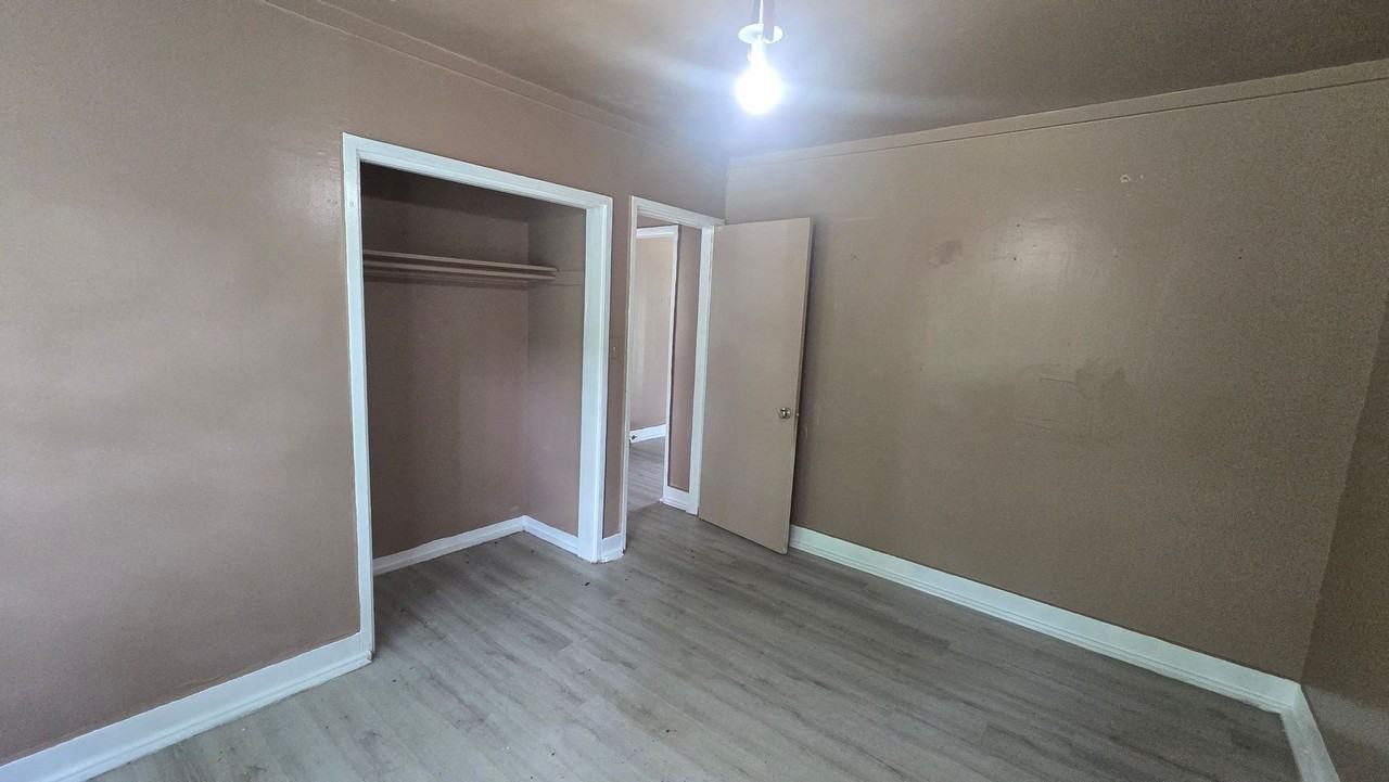 5875 Allison Ave - Photo 4 of 16