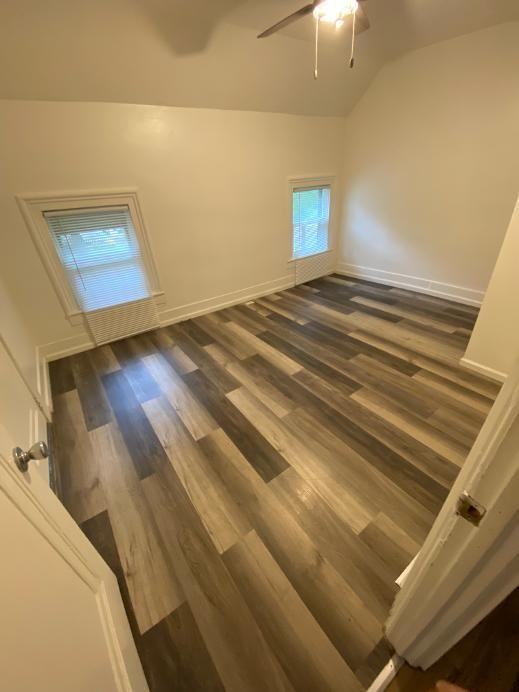322 1/2 E Henry St - Photo 5 of 9