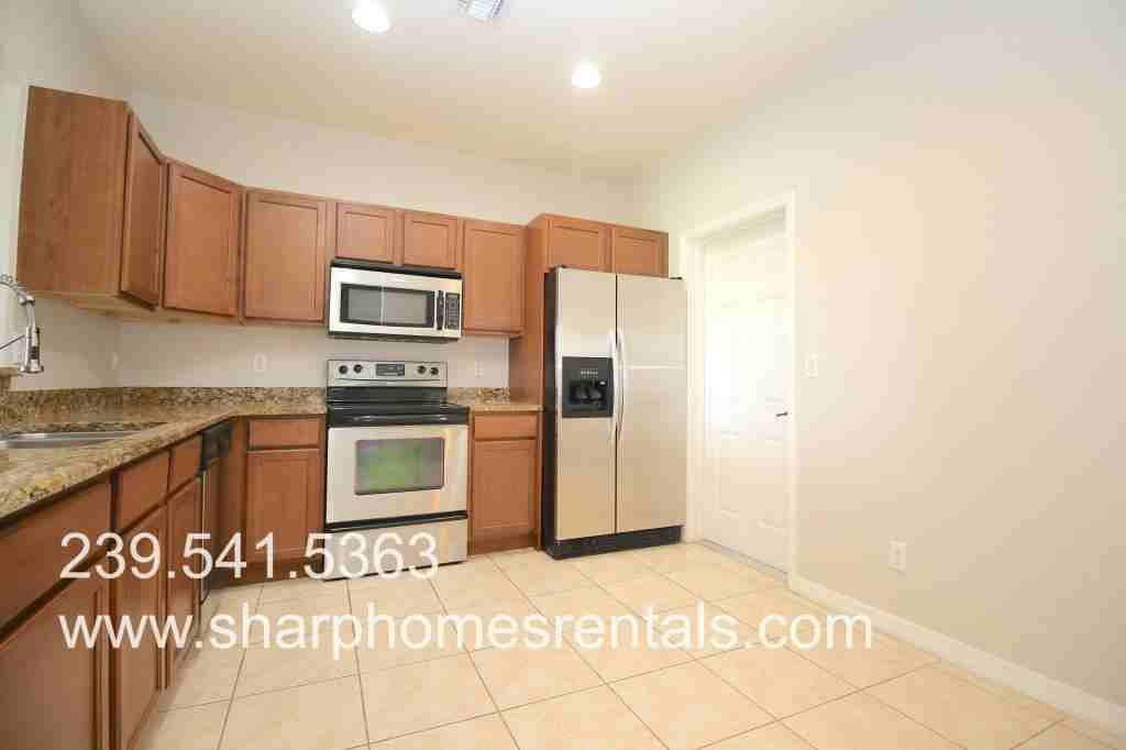2404 Laurentina Ln - Photo 2 of 19