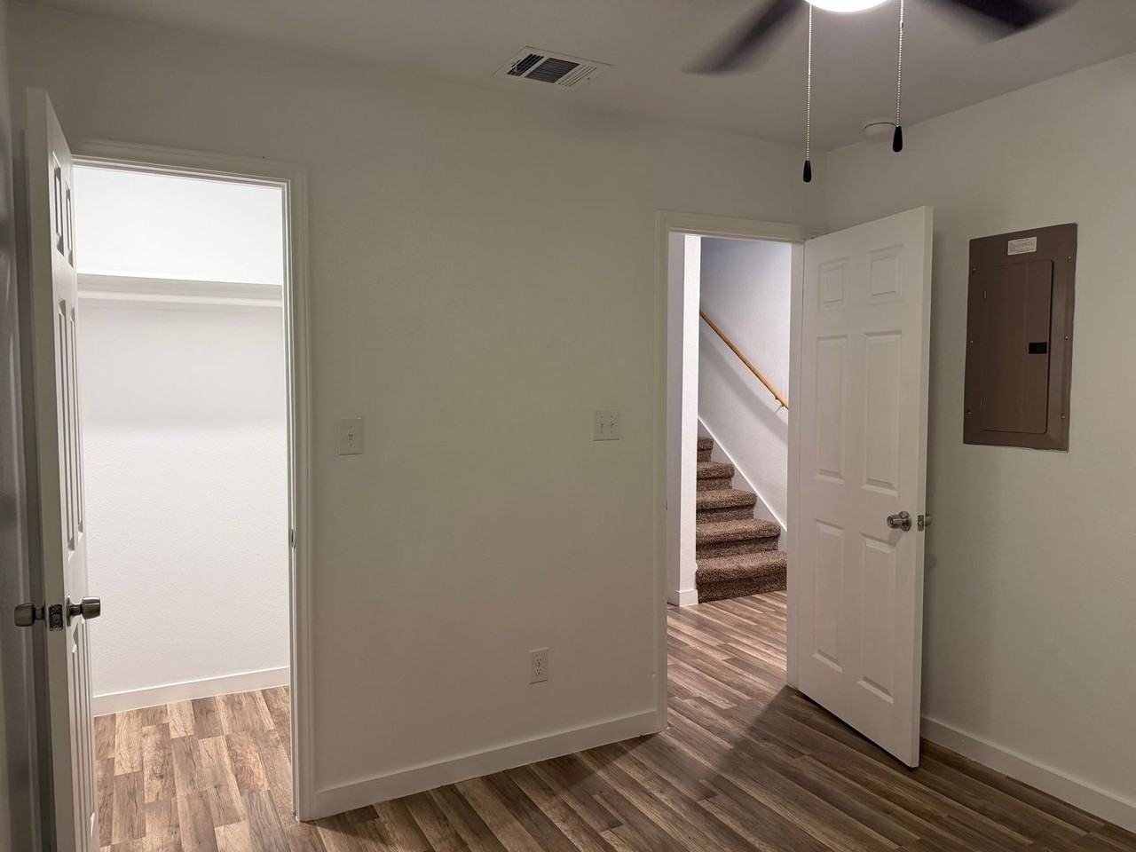 1654 S Hamilton St #102 - Photo 4 of 19