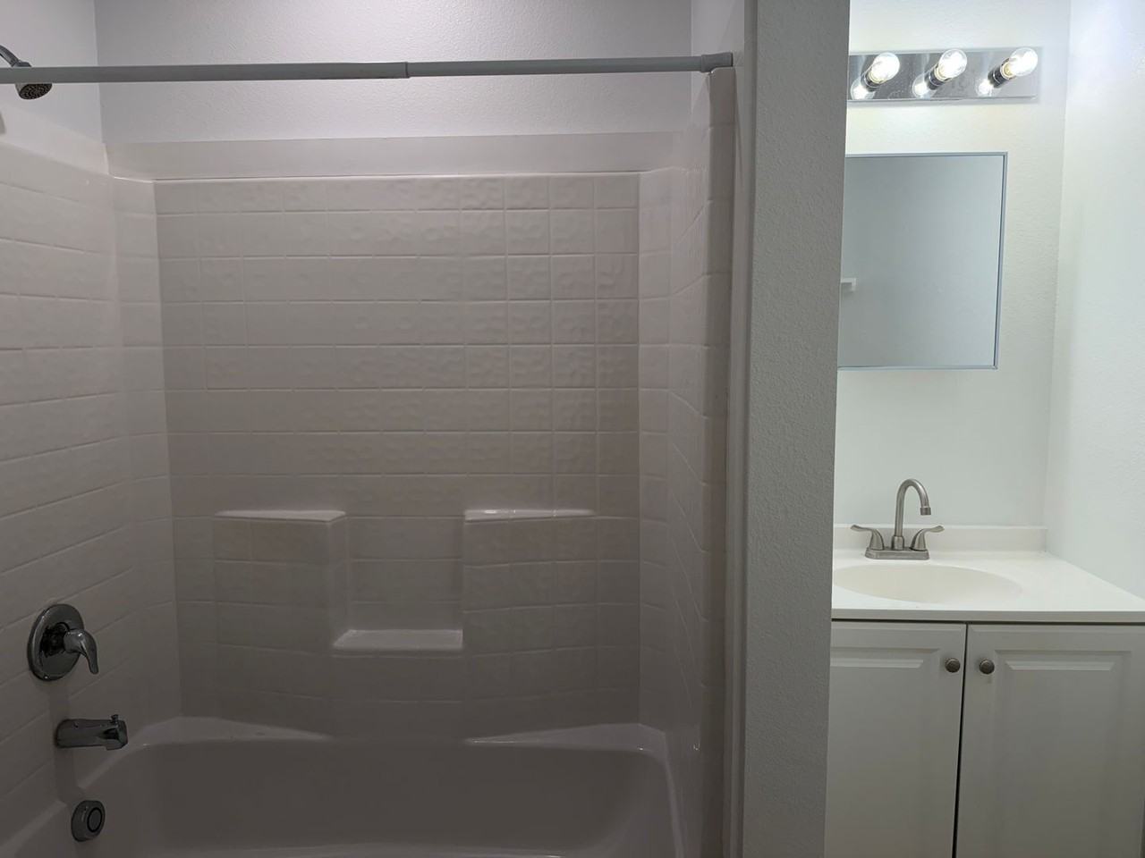 1654 S Hamilton St #102 - Photo 5 of 19