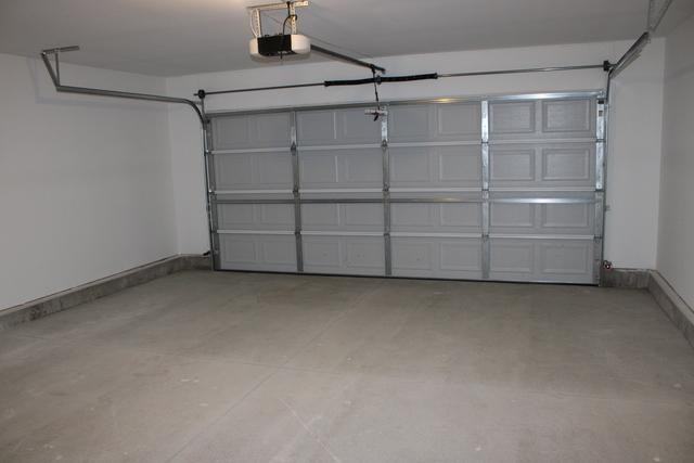 518 Carriage Ct - Photo 2 of 11