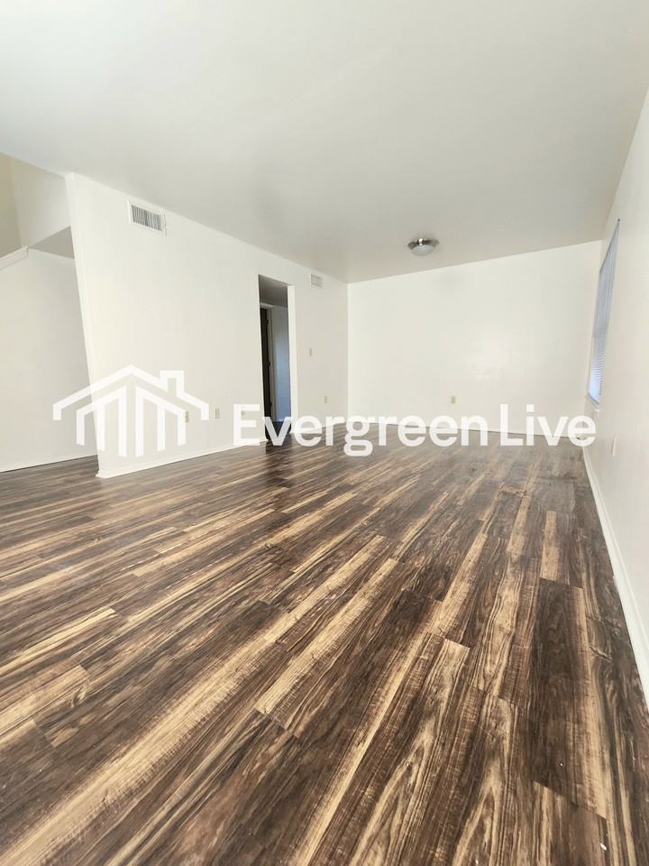 105 Buccaneer Loop - Photo 3 of 26