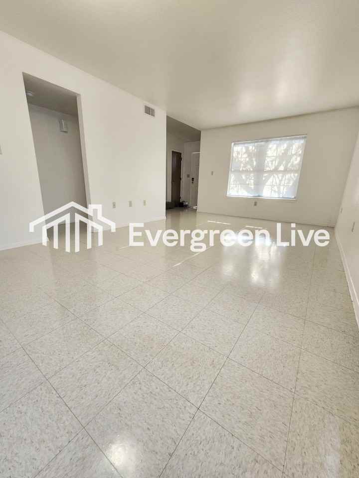 4341 Lew Wallace Dr - Photo 4 of 26