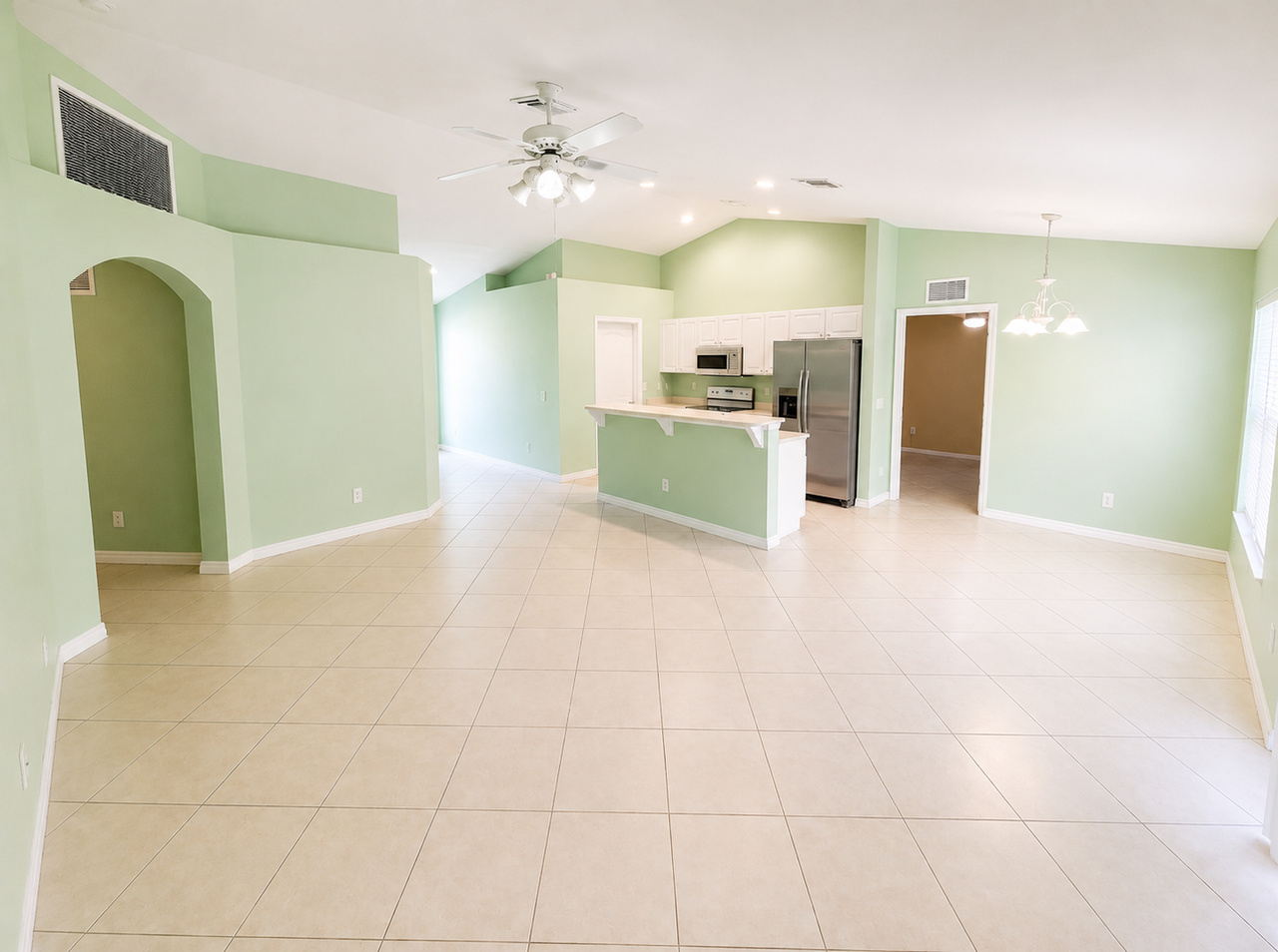 409 La Perouse St - Photo 5 of 21