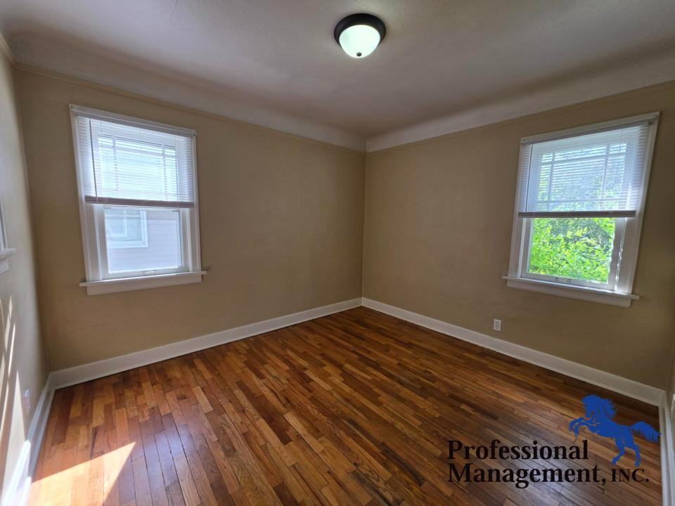 106 Alderson Ave - Photo 4 of 7