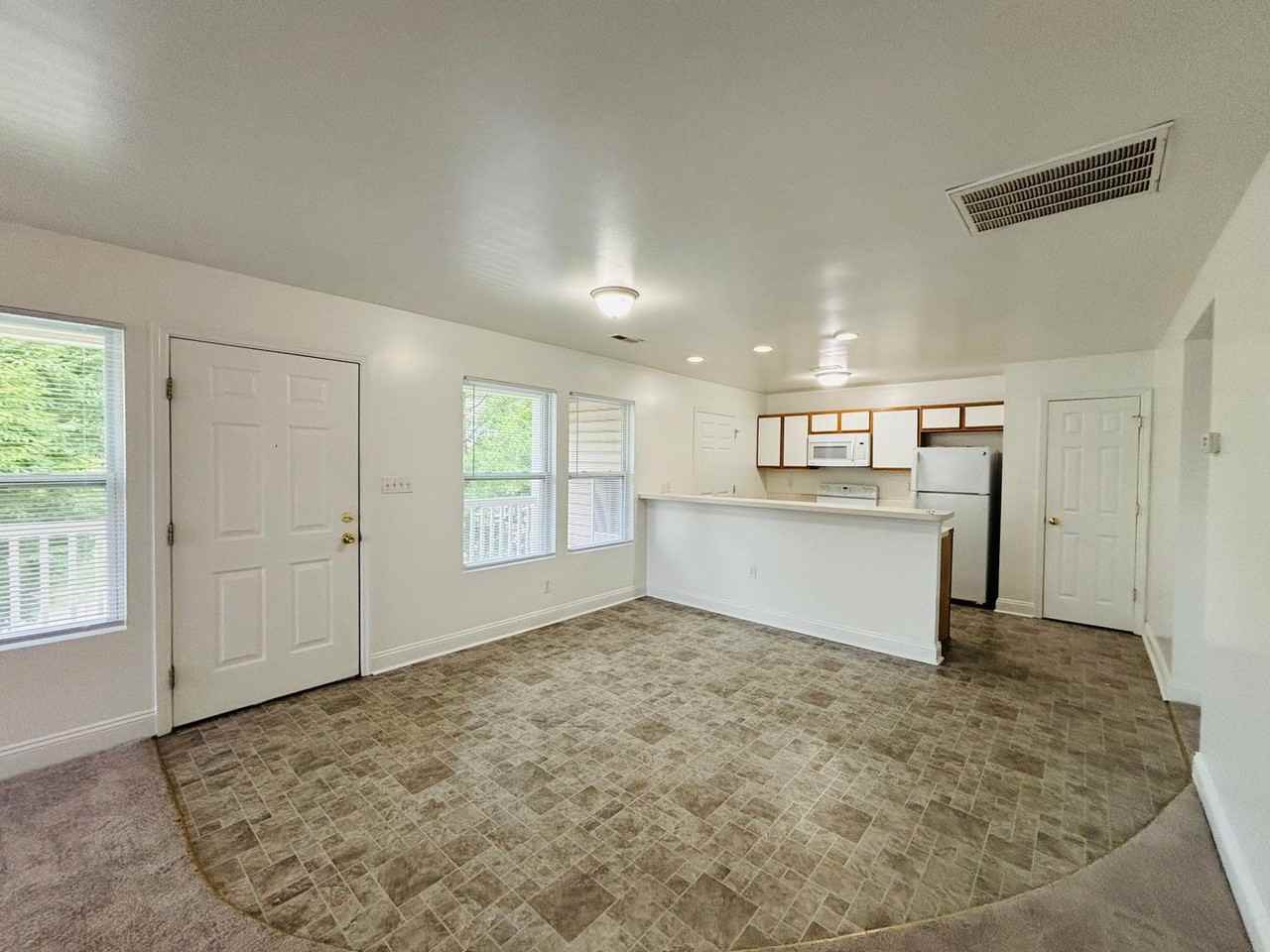 1905B Tabor Village Dr - Photo 7 of 19